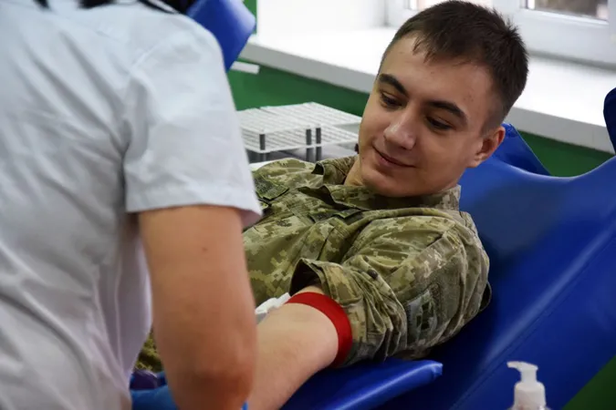 У Луцьку понад 40 прикордонників здали кров для поранених побратимів (фото)