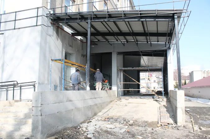 У Луцьку завершують реконструкцію приймального відділення обласної лікарні