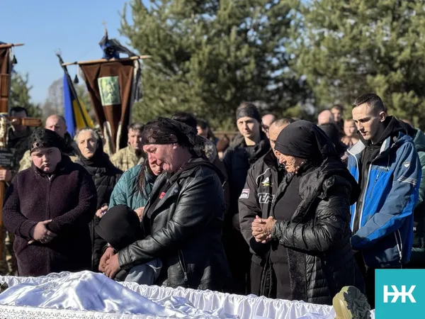 Назавжди 40: на Волині попрощалися із полеглим воїном Євгеном Шмигельським (фото)