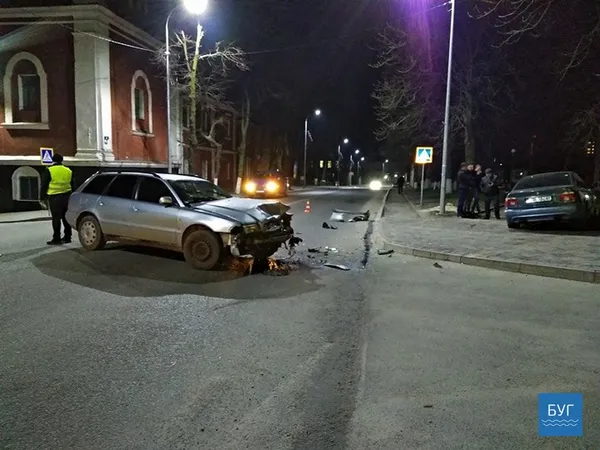 На Волині «беха» «влетіла» в натовп (фото)
