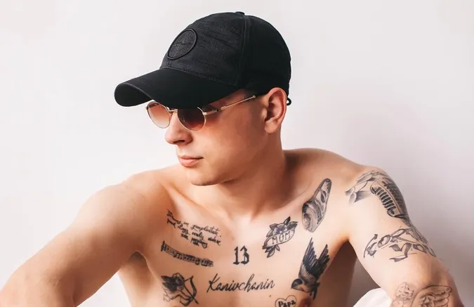 «А ти в моєму серці провела екскурсію»: у Луцьку виступить Parfeniuk*