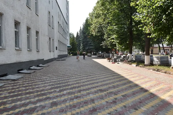 У Луцьку ремонтують центр міста (фото)