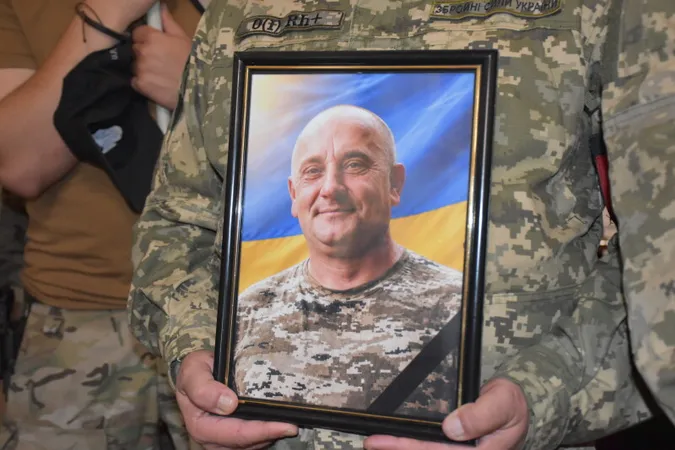 Навіки додому: Луцьк попрощався з трьома захисниками України Геннадієм Кравчуком, Максимом Возняком, Владиславом Гіндою