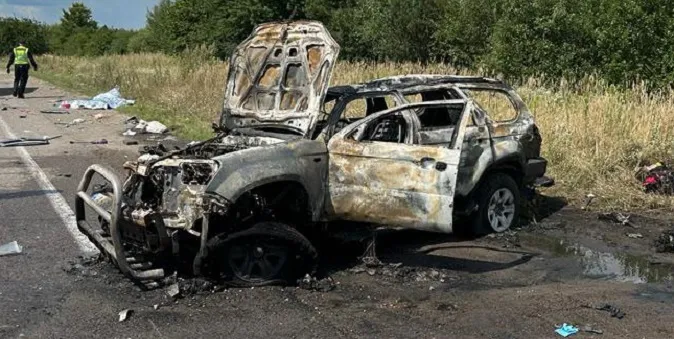 Двоє загиблих: на трасі Київ – Ковель – Ягодин згорів легковик (фото)