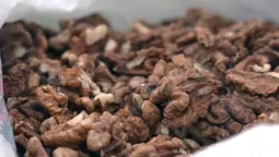 Скільки коштують горіхи у Луцьку
