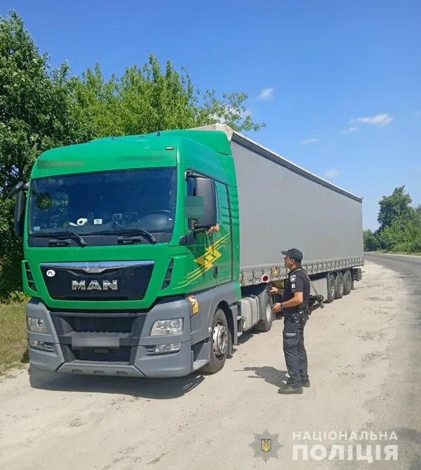 Їзда у спеку: на Волині штрафують водіїв фур (фото)