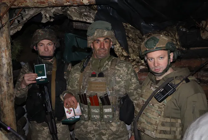 Другий рік у Серебрянському лісі: комбриг нагородив бійців Камінь-Каширського батальйону 100-ї ОМБр