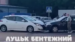 «Цьомнулись» бамперами: на Ковельській у Луцьку сталась ДТП