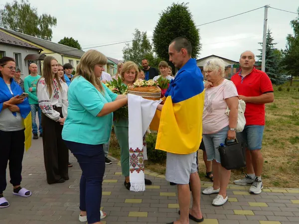Після трьох років російського пекла: на Волині зустріли визволеного з полону Героя (фото)