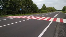 На волинських дорогах розмітку наносять за новою технологією (фото) 
