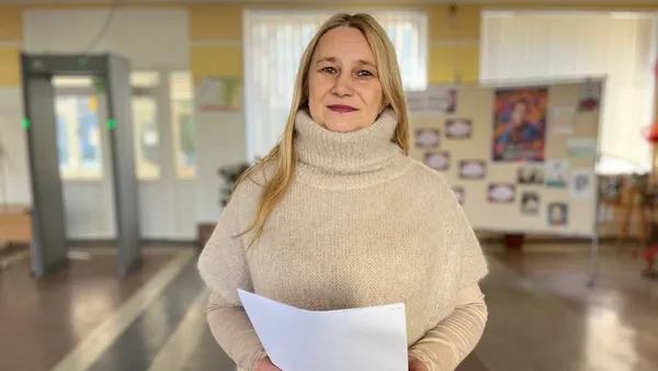 Нові правила безпеки: у школах Луцька почали використовувати металошукачі (фото, відео)