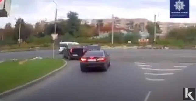 У Луцьку розшукують винуватця аварії на шляхопроводі (відео)