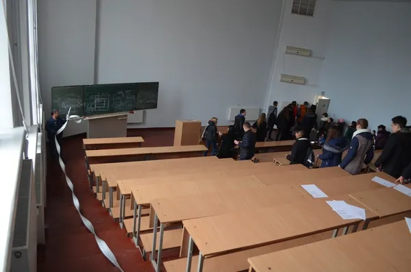 Пожежники евакуювали студентів луцького «політеху» (фото)