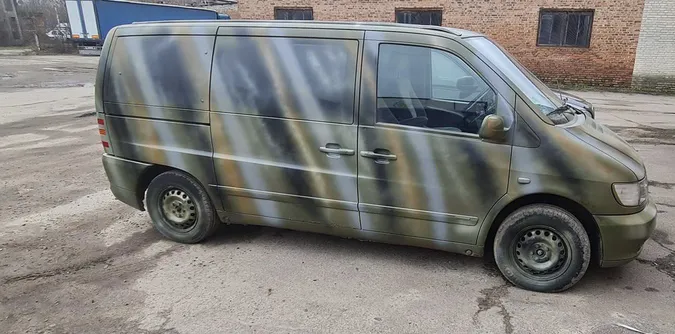 Посадовець Підгайцівської сільради передав у Бахмут автомобіль для спецпризначенців (фото)