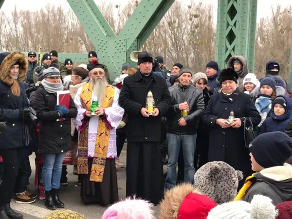 На Волинь прибув Вифлеємський вогонь миру (фото)