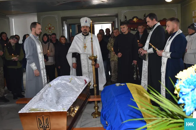 Повернувся не на весілля, а на свій похорон: на Волині попрощалися з капітаном волинської «сотки»