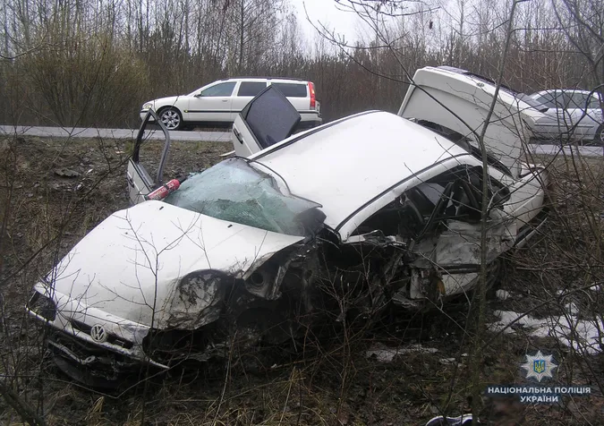 На Волині у смертельній аварії загинув іноземець (фото)