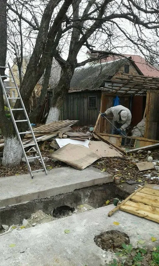 У Луцьку «знесли» сараї на Львівській (фото)