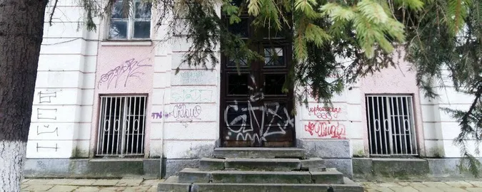 Чому Будинок офіцерів у центрі Луцька й досі не відновили (відео)