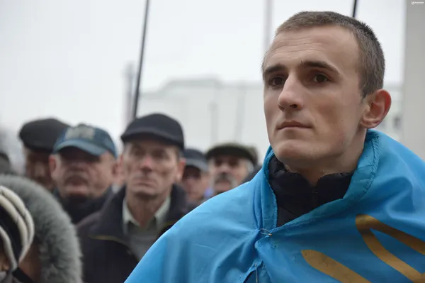 «Ми посадимо їх на нари» , - лучани вимагають відставки уряду Яценюка