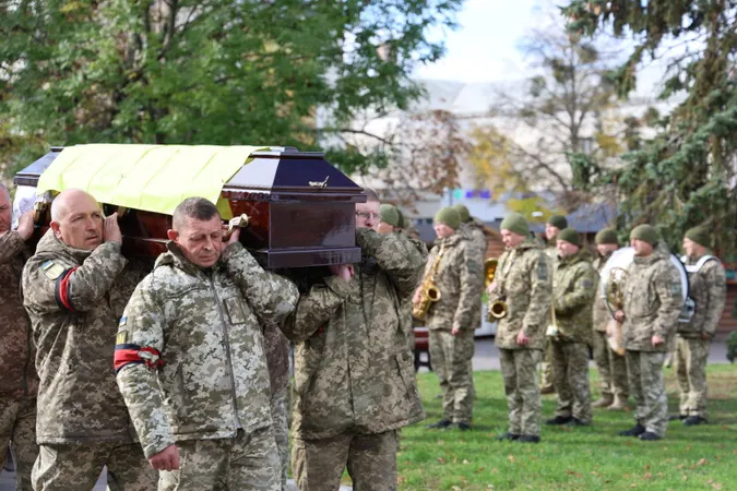 Небо плакало: Луцьк навколішки прощався з загиблим на Курщині бійцем Віктором Калеником