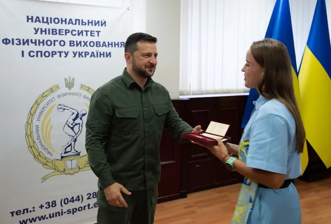 Волинська спортсменка отримала нагороду від Зеленського