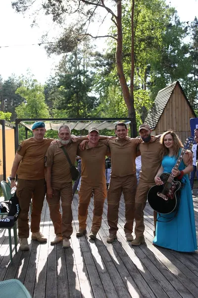 Сергій «Волина» Волинський продовжує допомагати морпіхам навіть у полоні (фото)