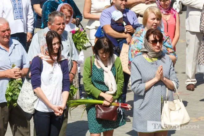 Як лучани на Трійцю освячували лепеху (фото)
