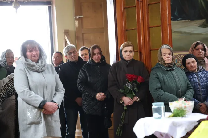 У Луцькій громаді попрощалися з загиблим на Курщині воїном Андрієм Бондарем