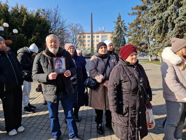 У Володимирі на акцію підтримки полонених та зниклих безвісти зібралися 250 учасників (фото)
