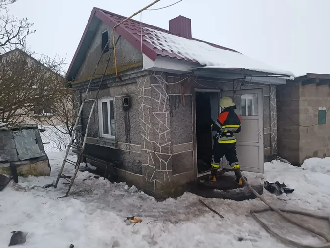 На Волині на місці пожежі виявили тіло 76-річної жінки (фото)