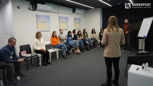 Війна спонукає шукати нові шляхи: луцькі бізнеси тренувалися пітчити, щоб знайти інвесторів (фоторепортаж)
