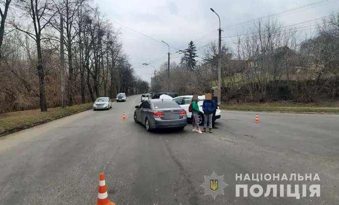У Луцьку зіткнулися два «шевроле» – один водій травмований (фото)