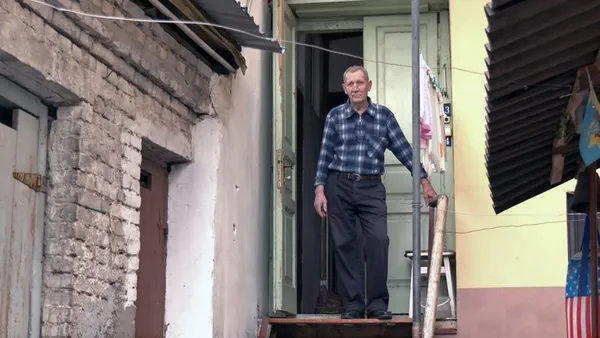 Скільки років найстарішому будинку Луцька і хто у ньому живе (відео)