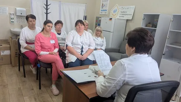 Лучанка понад 55 років працює медсестрою (відео)