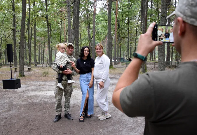 Відомі співачки «перезавантажили» волинських прикордонників (фото)