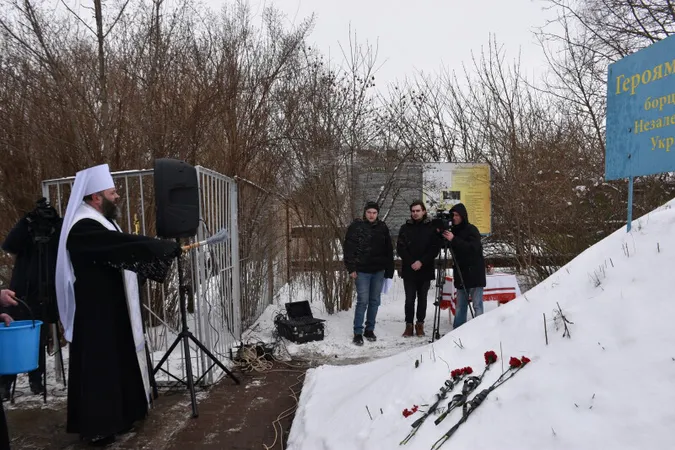 Битва під Крутами: в Луцьку вшанували пам’ять Героїв (фото)