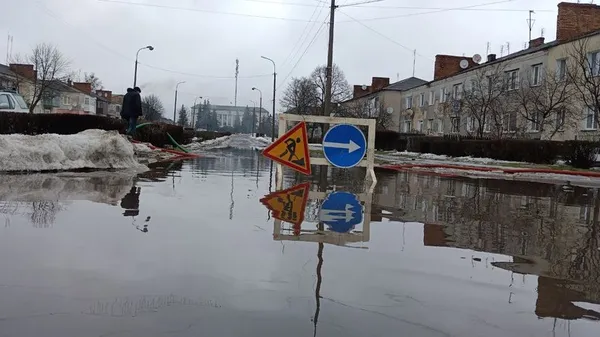 Перекрите для проїзду перехрестя в центрі Маневич