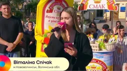 Юна співачка з Волині стала фіналісткою шоу «Караоке на майдані»
