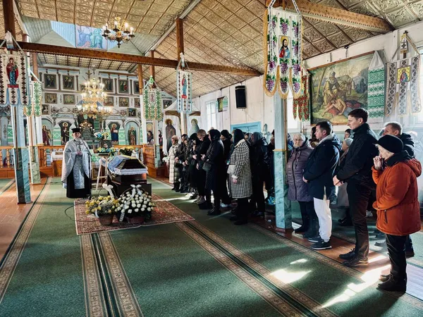 Так і не настала 44 весна: на Волині провели в останню дорогу Героя Олександра Степюка (фото)