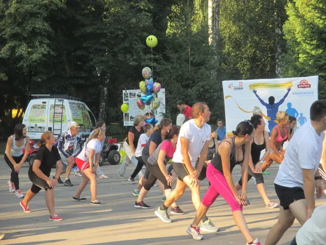Лучан вкотре кличуть на ранкову гімнастику 