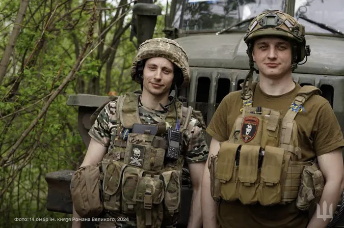 Після школи вперше зустрілися на передовій: у волинській бригаді служать колишні однокласники (фото)