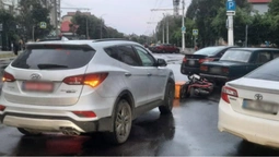 У Луцьку біля «Променя» Hyundai збив чоловіка на електровелосипеді (фото)