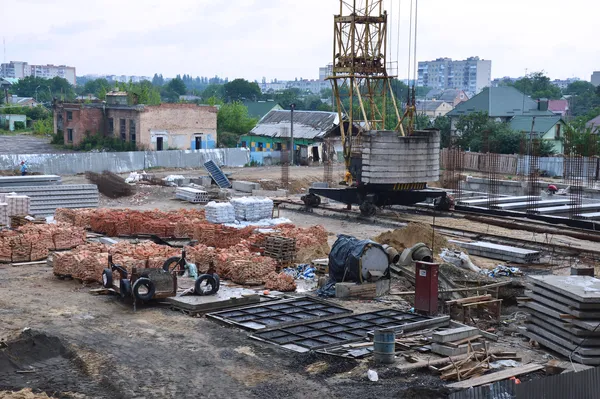 Невдовзі тут облаштують дитячий майданчик та спортивну площадку для дорослих