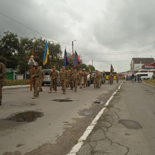 Рік вважався зниклим: на Волині попрощалися з воїном Віталієм Томашевським (фото)