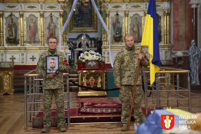 У Луцьку попрощалися із 46-річним захисником Євгеном Писаренком (фото)