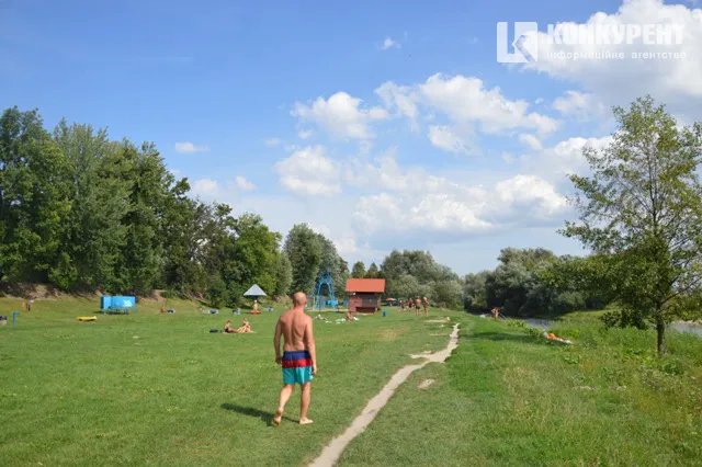 Що коїться на центральному пляжі Луцька в останній день літа (фото)