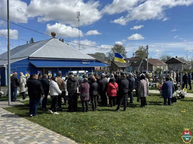 У Затурцівській громаді встановили сім нових стел загиблим Героям (фото)