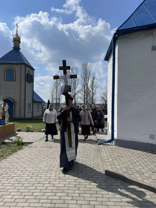 На Волині попрощалися з багаторічним настоятелем Володимиром Лапінським (фото)