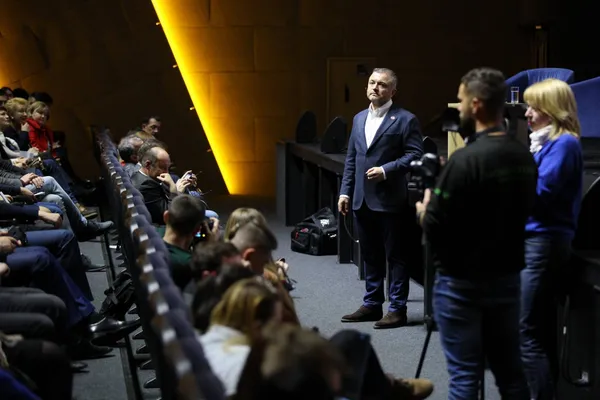 «Тимчасова влада використовує місто виключно для себе». Про що говорив Андрій Покровський у Луцьку